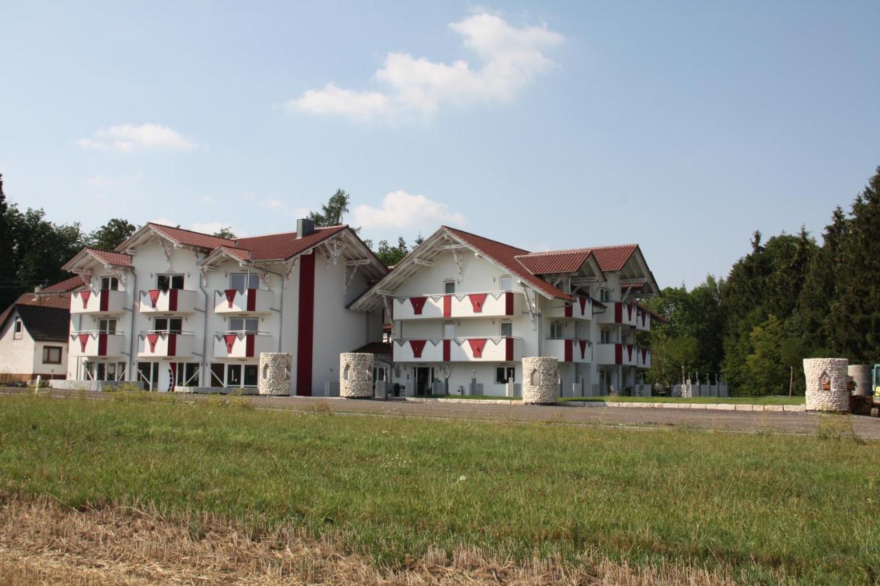 Zum Kreuzritter Aparthotel Wuestenrot Exterior photo